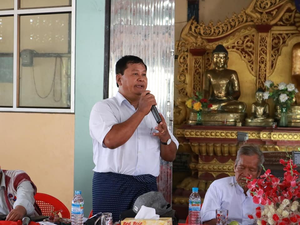 Meeting with Kyawtaw villagers (13)