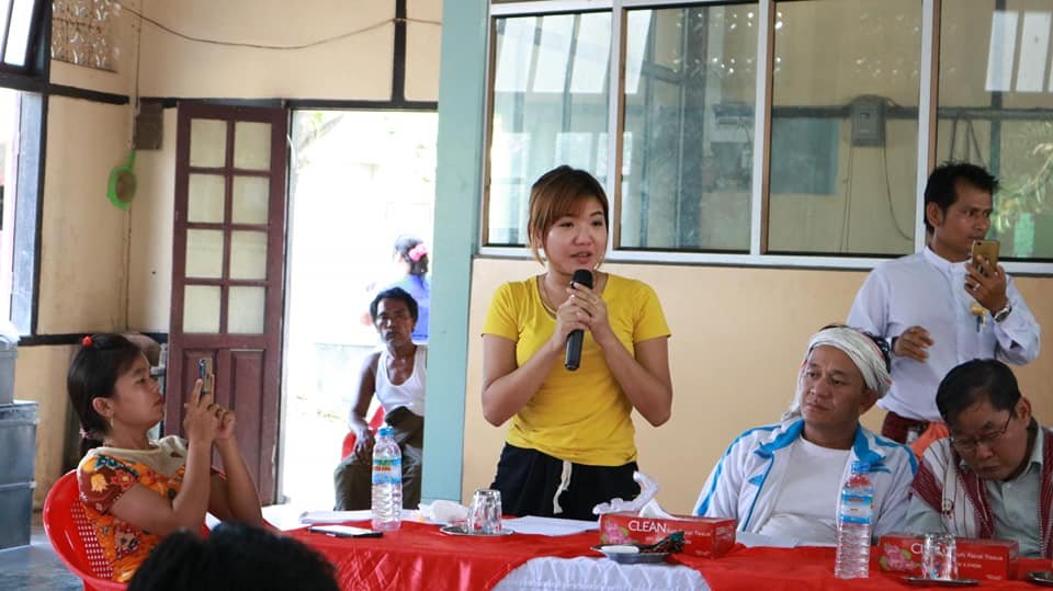 Meeting with Kyawtaw villagers (6)
